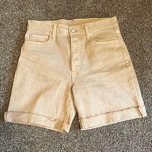 Gap Cheeky Midi Short High Rise